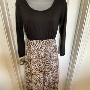 Leopard print maxi dress